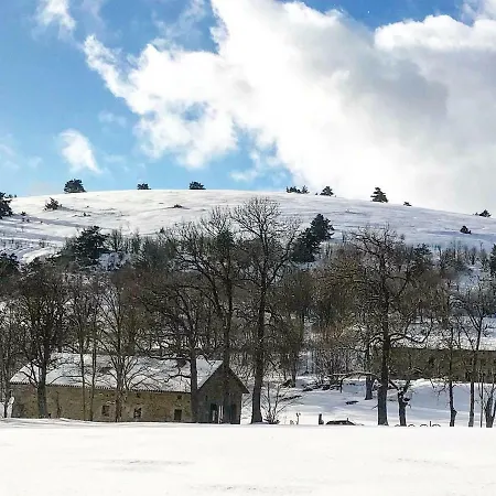 Eco Yourte Les Airelles D'isabelle Tente de luxe Saint-Anthème