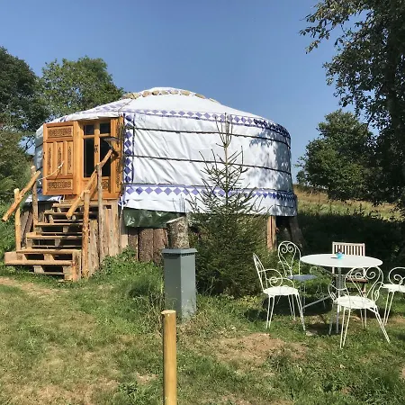 Tente de luxe Eco Yourte Les Airelles D'isabelle Saint-Anthème